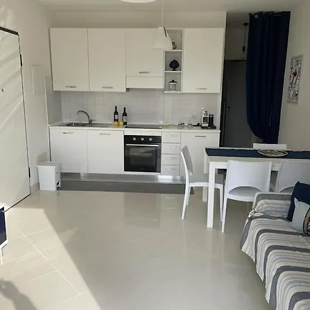 Bilocale Moderno 4 Posti Vicino Al Mare