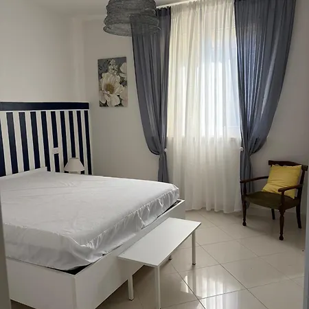 Bilocale Moderno 4 Posti Vicino Al Mare 아파트 *